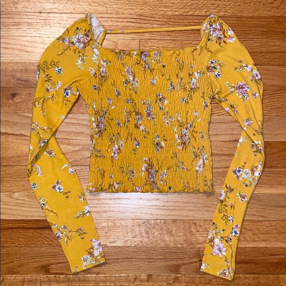 Long sleeved ribbed shirt